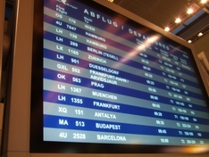 Anzeigetafel am Flughafen_Pixelio_Rainer_sturm