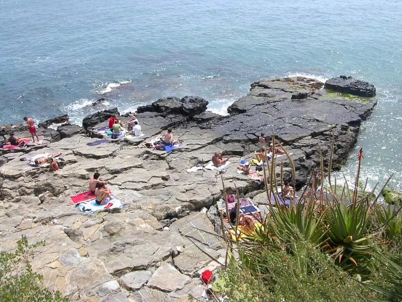 Strandfelsen vor Cervo