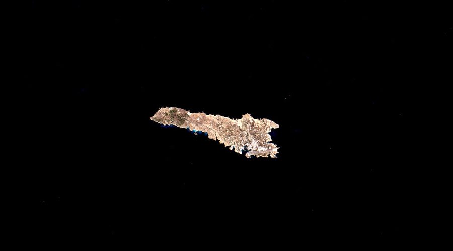File:Ilha de Lampedusa, Itália, Mar Mediterrâneo.jpg