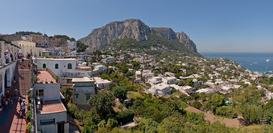 File:Capri Centre Belvedere.jpg