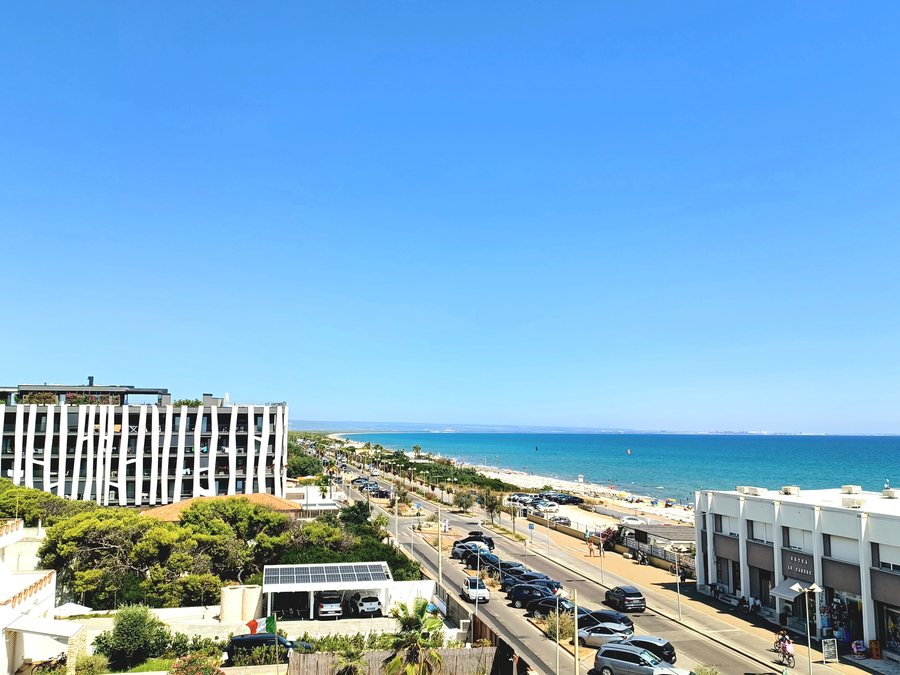 File:Castellaneta Marina - versante est del lungomare.jpg