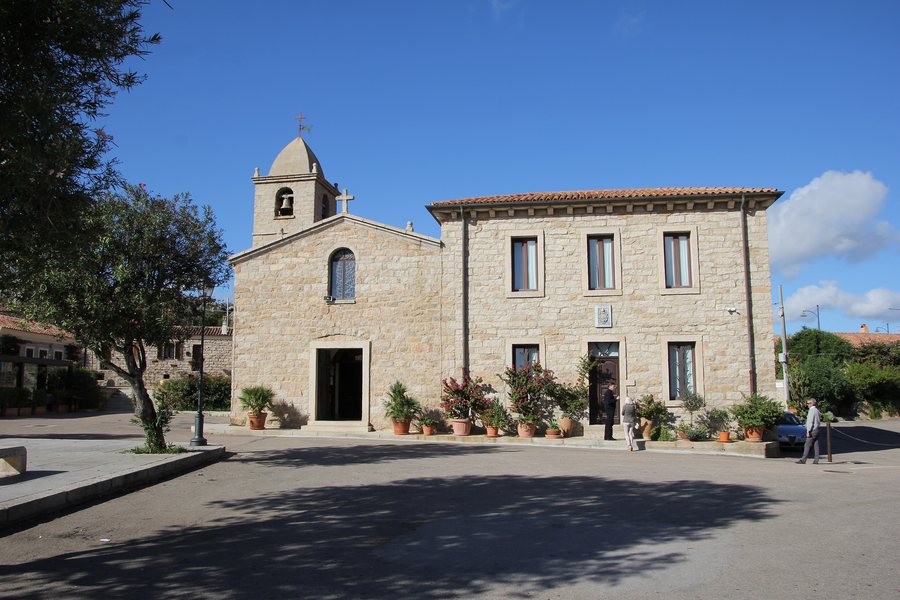 File:Olbia, frazione San Pantaleo, chiesa di San Pantaleo (01).jpg