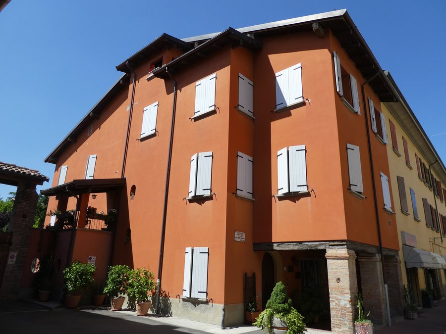 File:Crespellano - Casa natale di Antonino Sartini.jpg