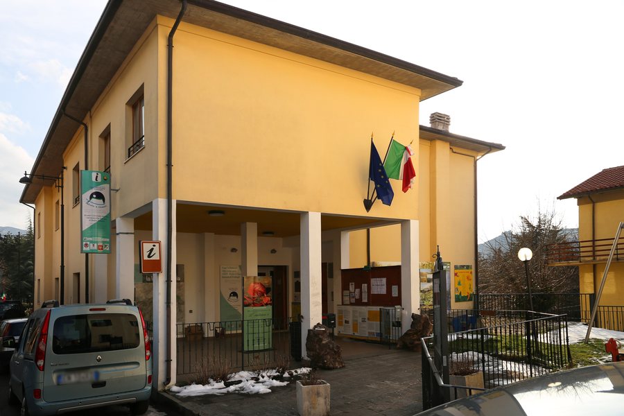 File:Badia tedalda, Museo comunale dell'Alta Valmarecchia toscana, esterno 01.jpg