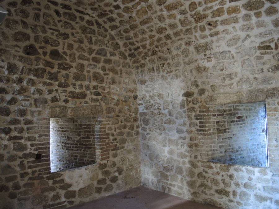 File:Villa Celiera PE - Abbazia di Santa Maria di Casanova 04.JPG