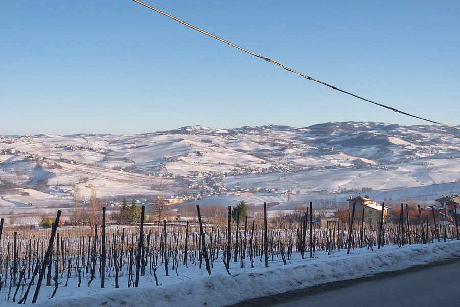 File:Santa Maria della Versa innevata - panoramio.jpg