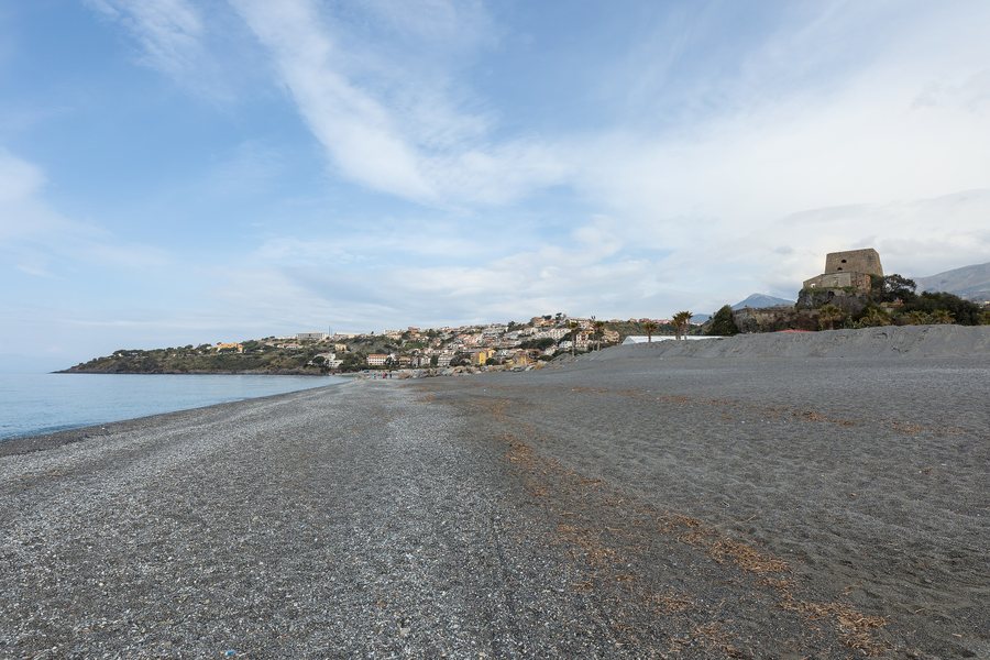 File:Scalea - Spiaggia.jpg