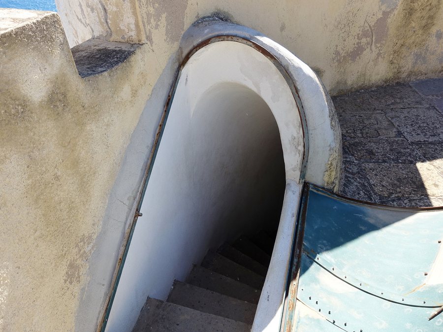 File:Torre di Chia 35.jpg