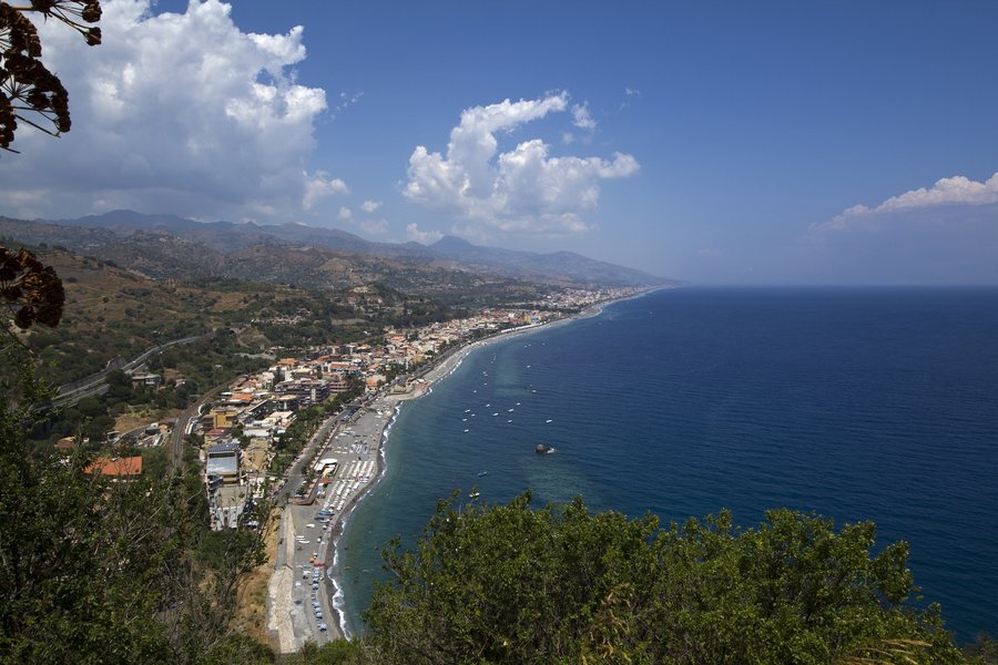 File:Sant'Alessio Siculo, Province of Messina, Sicily, Italy - panoramio.jpg