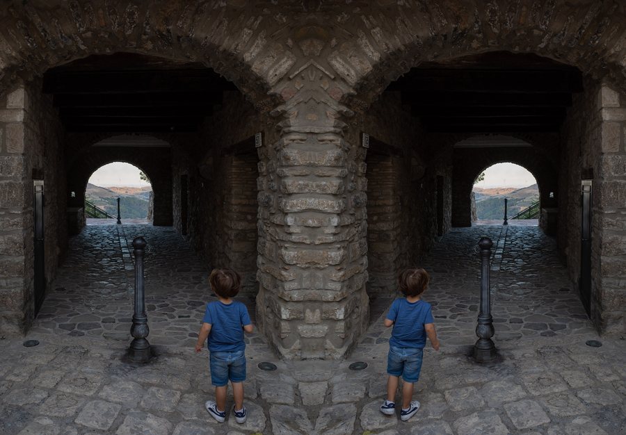 File:Gabriel at Arco del Portello, Tolve, Italy (PPL3-Altered) julesvernex2.jpg