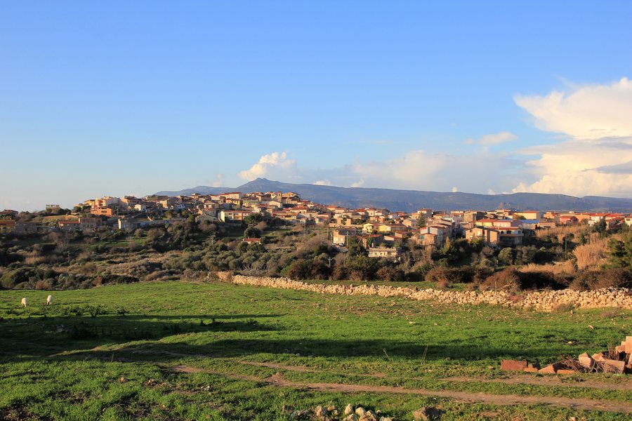 File:Magomadas, panorama (01).jpg