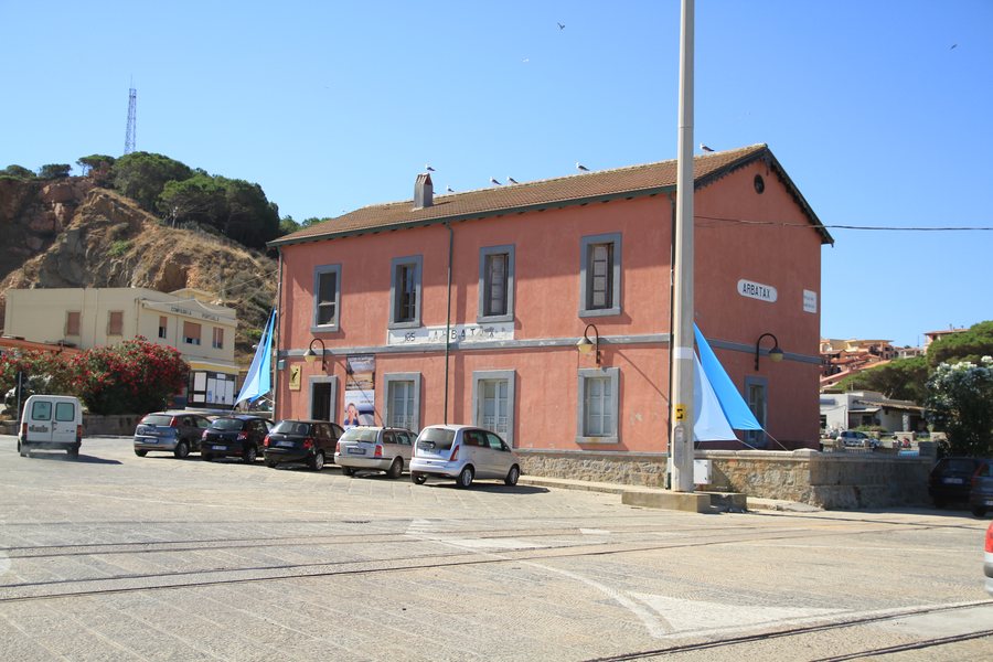 File:Stazione di Arbatax 01.jpg