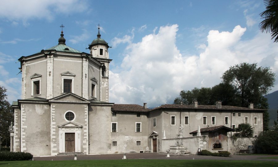 File:Chiesa dell'Inviolata - Riva del Garda.jpg