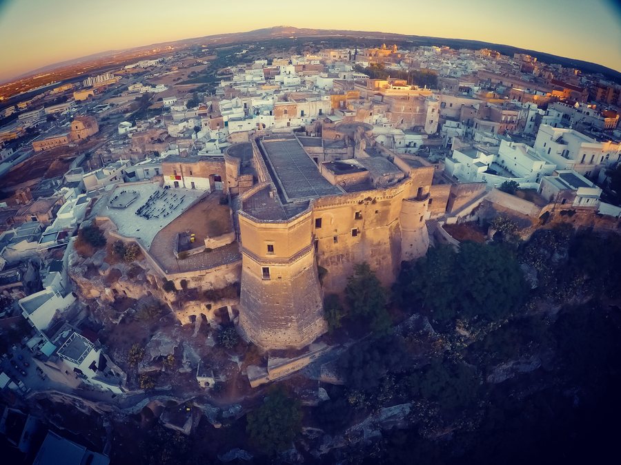 File:Castle of massafra.jpg