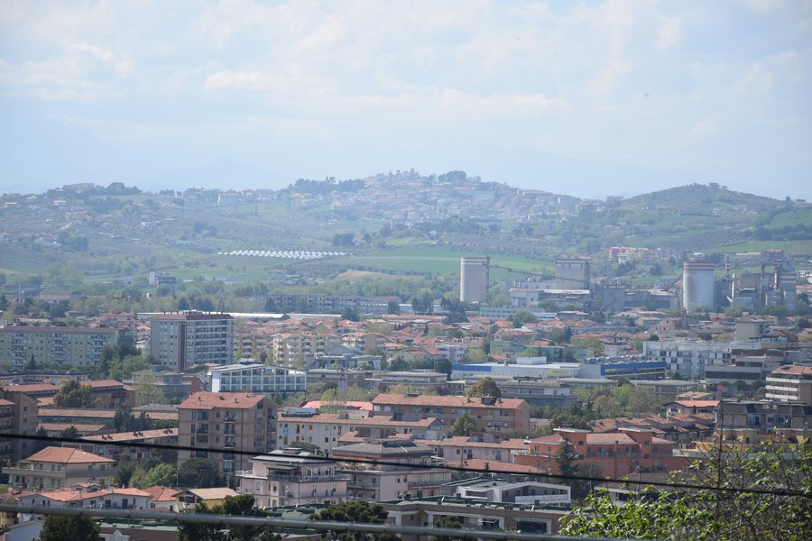 File:Spoltore da colle orlando.jpg