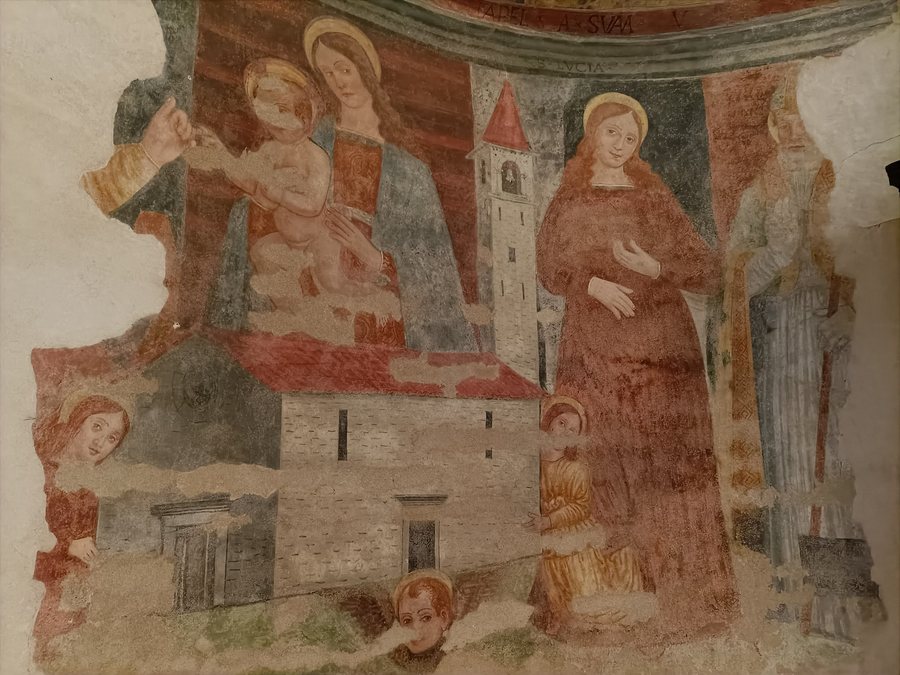 File:Madonna del Carmine (Luino) 02.jpg