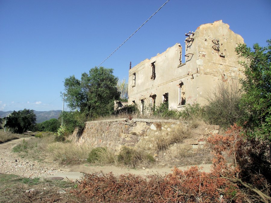File:Stazione Bacu Abis.jpg