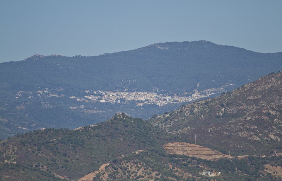 File:Arzana - panoramio.jpg