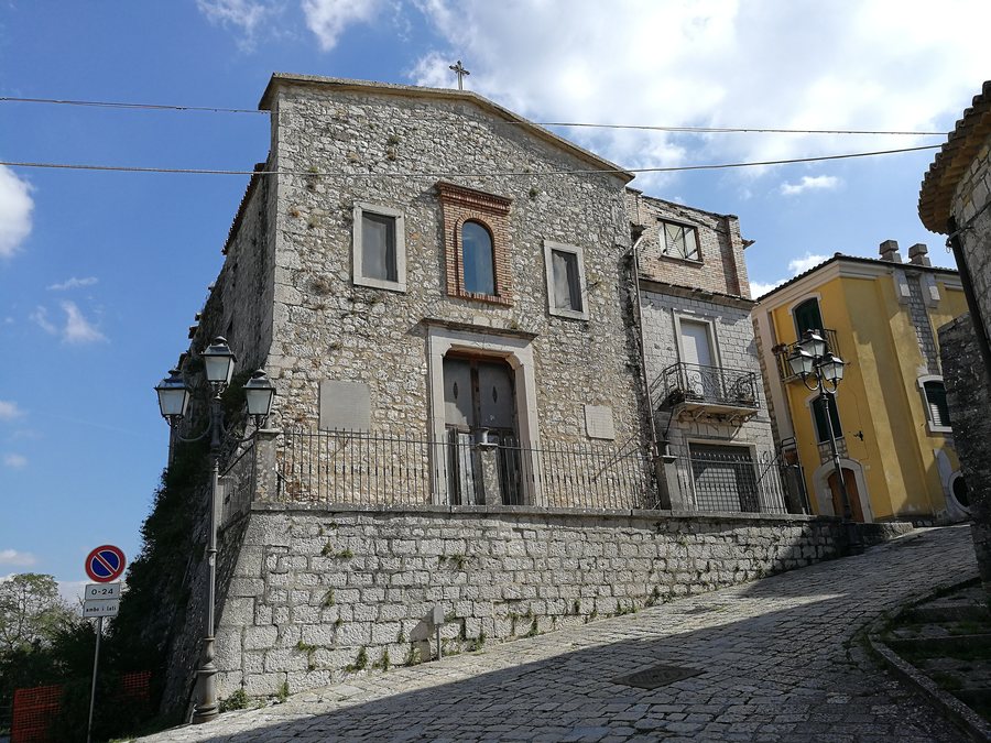File:Pontelandolfo - Chiesa della SS Annunziata.jpg