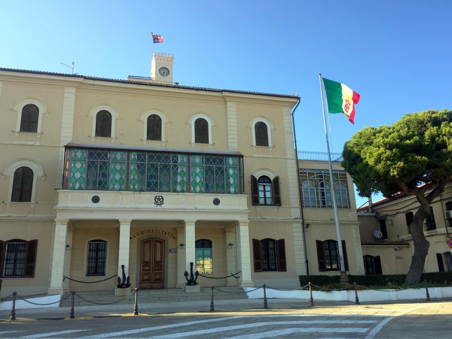 File:Ammiragliato (La Maddalena, Italy).jpg