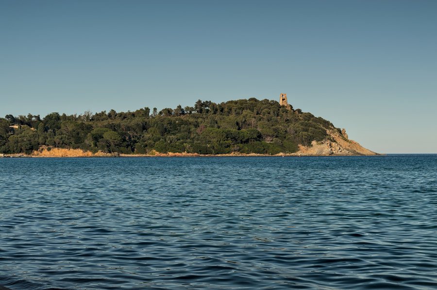 File:San Gemiliano hispanic tower seen from the beach, Tortolì, Sardinia, Italy.jpg