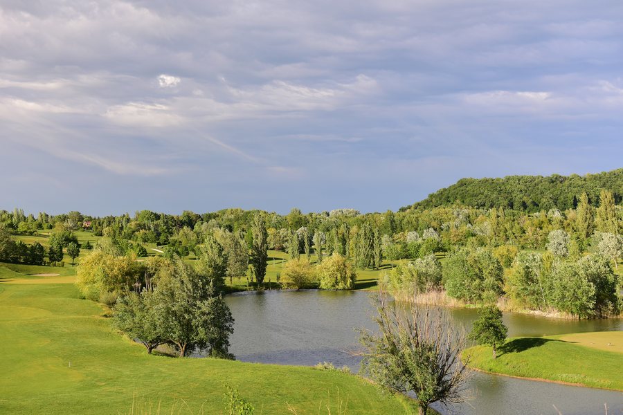 File:Golf Club Le Fonti, Castel San Pietro Terme, Italy, May 1, 2017 031 (34411021275).jpg