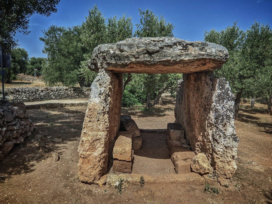 File:Fasano - Dolmen di Montalbano - 2024-09-20 22-21-05 002.jpg