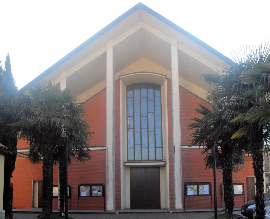 File:Malnate, Chiesa di San Lorenzo.jpg
