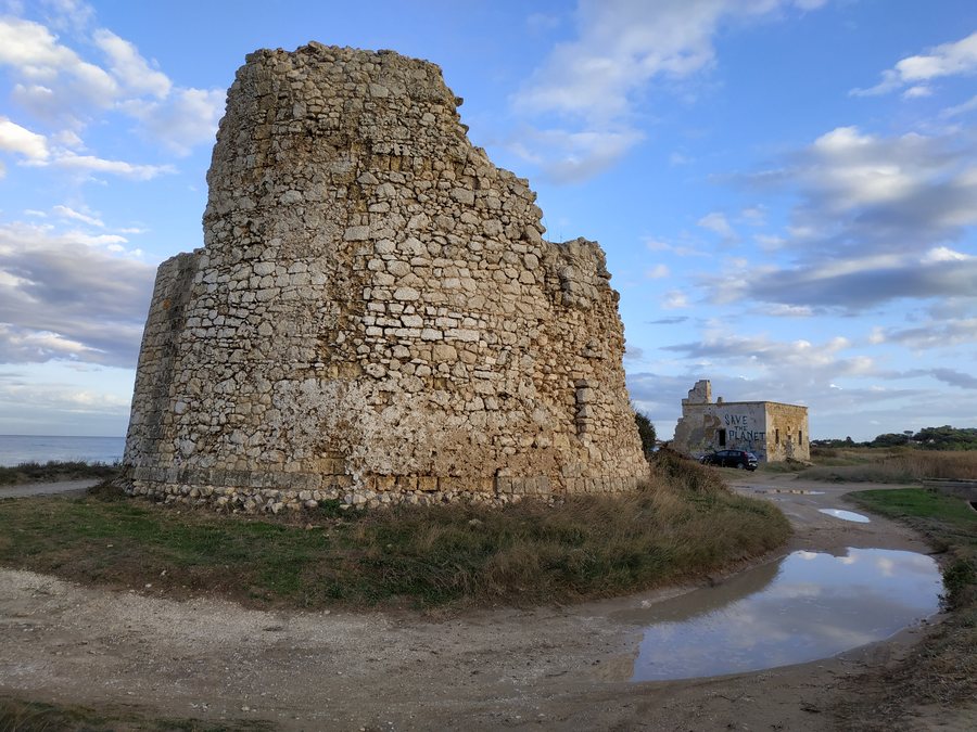 File:Torre Chianca vista Adriatico Nord.jpg
