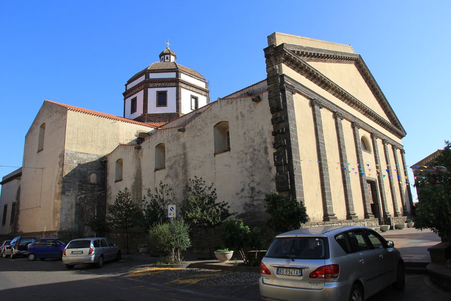 File:Seneghe - Chiesa di Santa Maria Immacolata (01).JPG