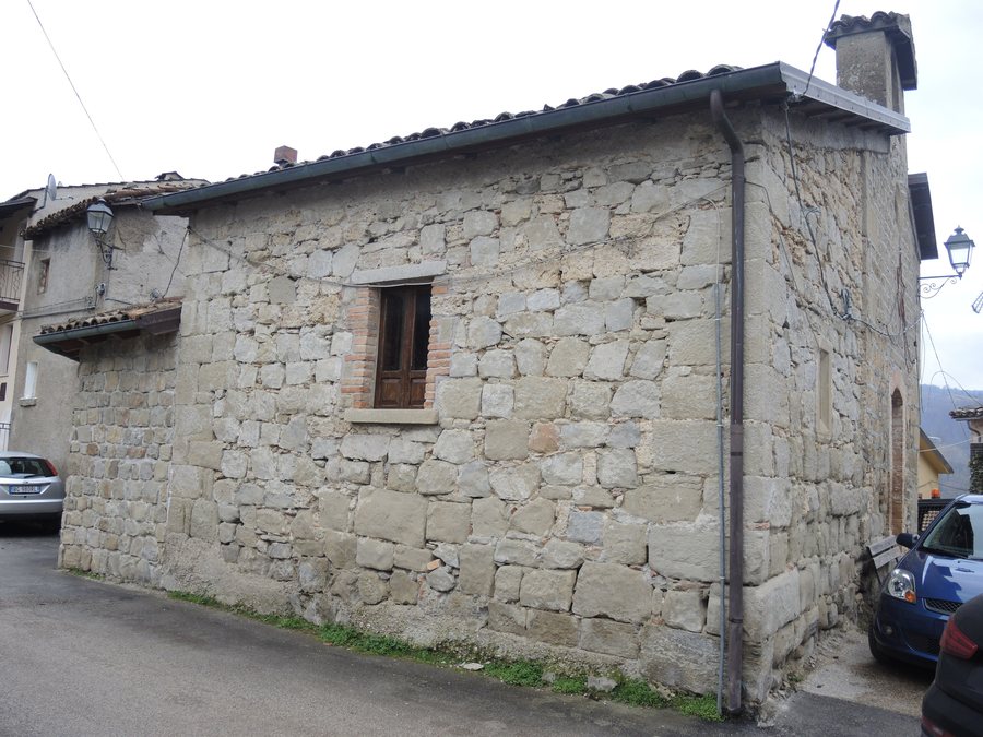 File:Valle Castellana - Chiesa di San Bartolomeo 02.jpg